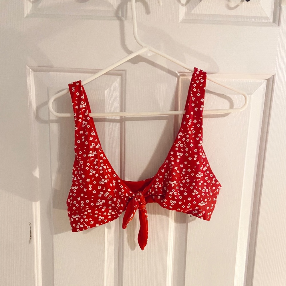 NWOT Tie Bikini Top